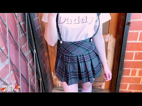 ❤️ Школачы Сосут анын Дик терең жана трахает ордуна класстар. ❤️❌ Порно ky.fuxporn-com.ru ❌️